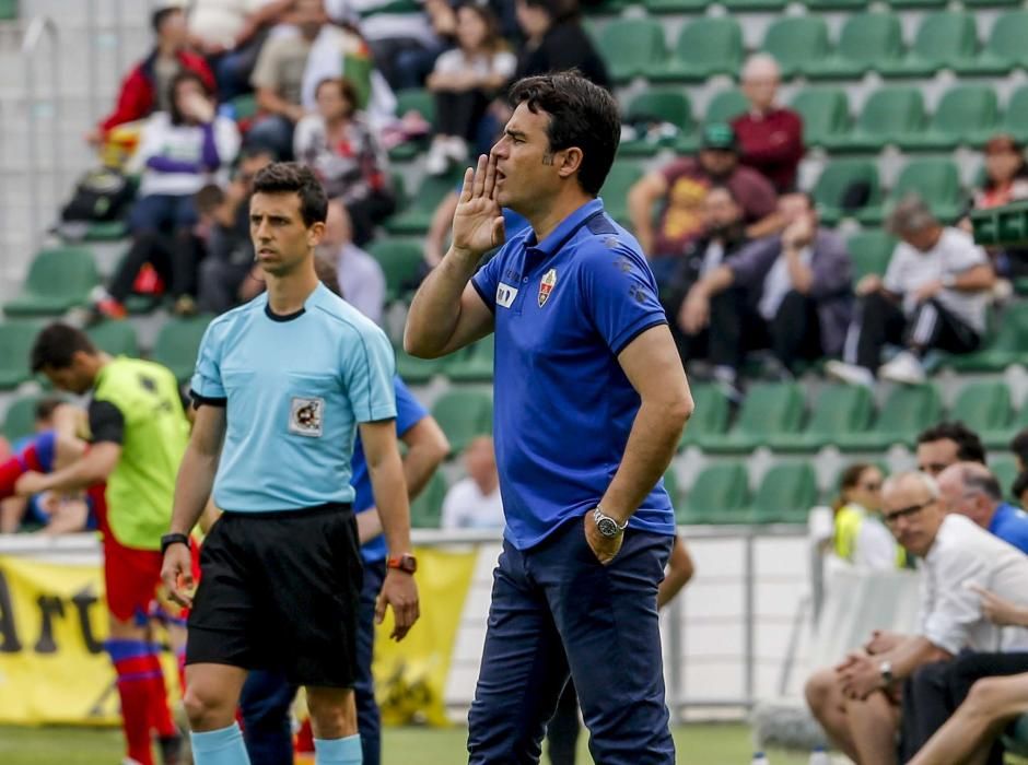 El Elche se queda sin fútbol y cae ante un Numancia muy superior