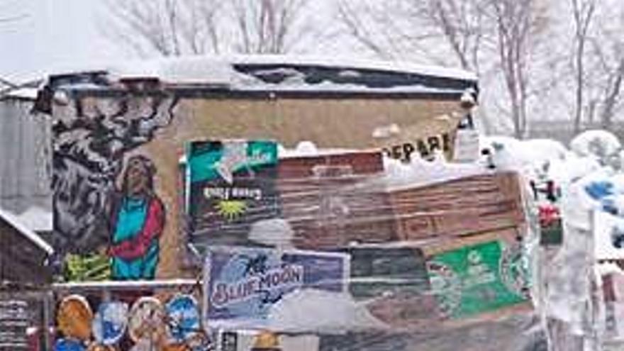 «El cuarto reino», rodado en un centro de reciclaje, y Aliaga.