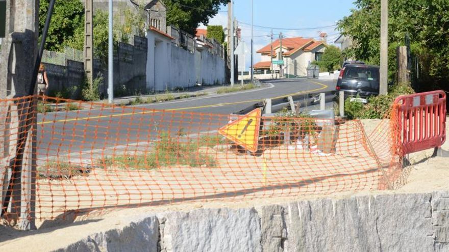 La Curva do Cuco con las obras de la PO-551 en primer término. | GONZALO NÚÑEZ