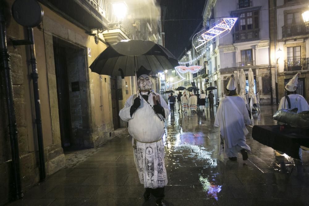 Entierro de la sardina en el Carnaval de Oviedo