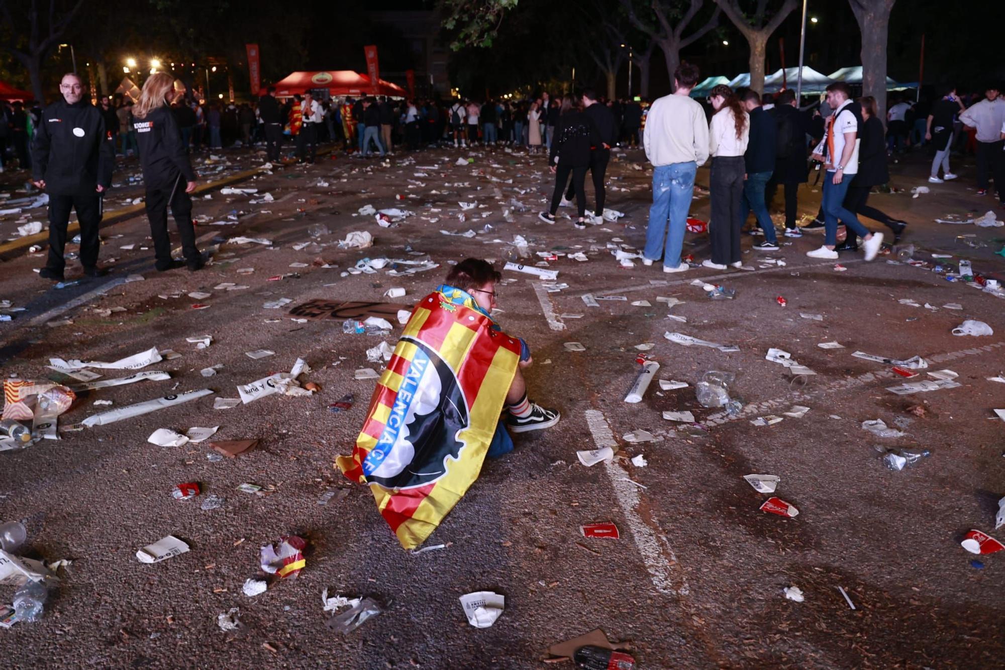 Desolación valencianista tras la derrota en Sevilla
