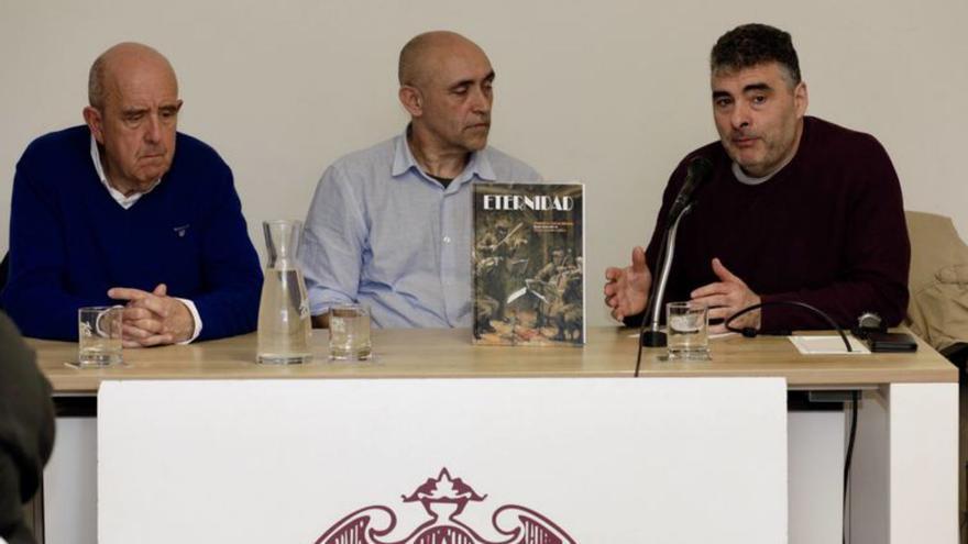 Manuel García Iglesias presenta su cómic "Eternidad" | JUAN PLAZA