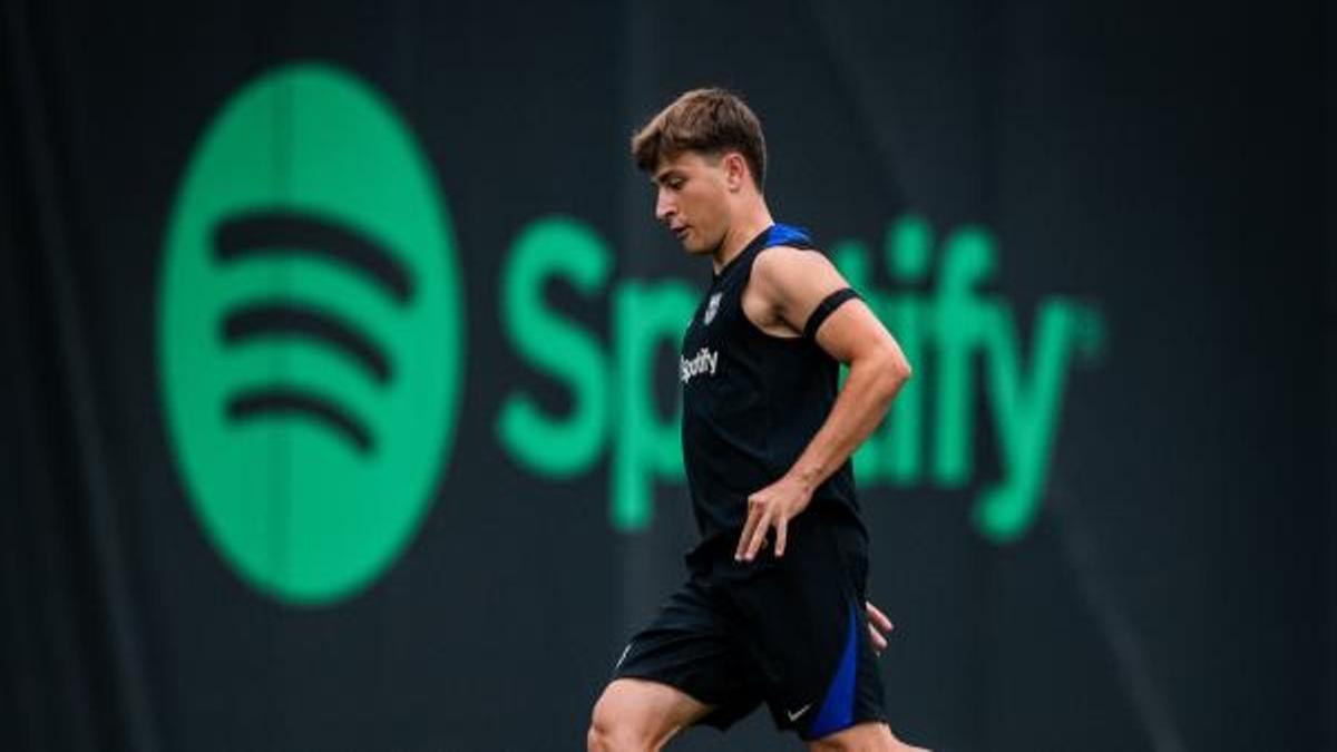 Pablo Torre, en un entrenamiento con el Barça, en la ciudad deportiva de Sant Joan Despí.