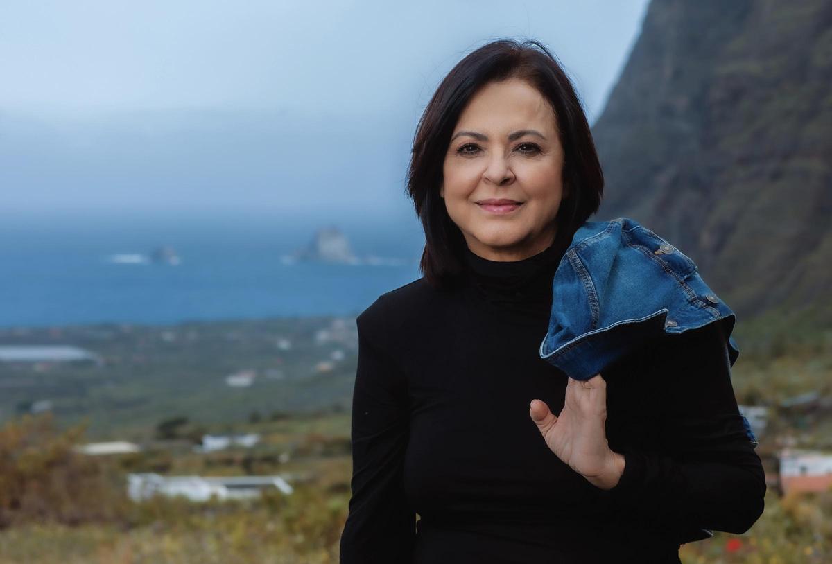 La intérprete musical y voz solista del grupo de música popular Mestisay, Olga Cerpa.