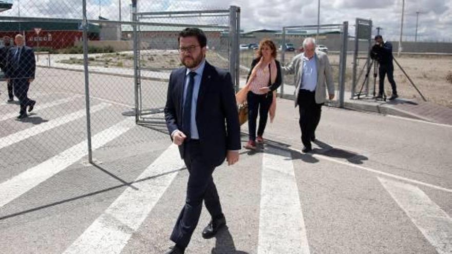 El vicepresident, Pere Aragonès, amb els consellers Ester Capella i Ernest Maragall a la presó d&#039;Estremera.