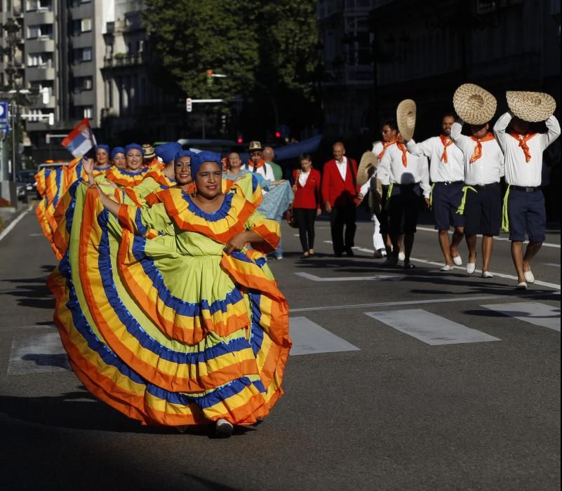 Vigo vibró con la presencia de los grupos folclóricos de Argentina, Colombia, Serbia y también españoles