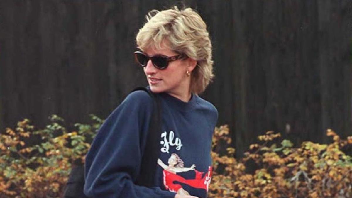 Lady Di ya llevaba hace 30 años las mallas de ciclista que hoy son supertendencia (¡y ahora queremos copiar sus coloridos looks 'sporty'!)