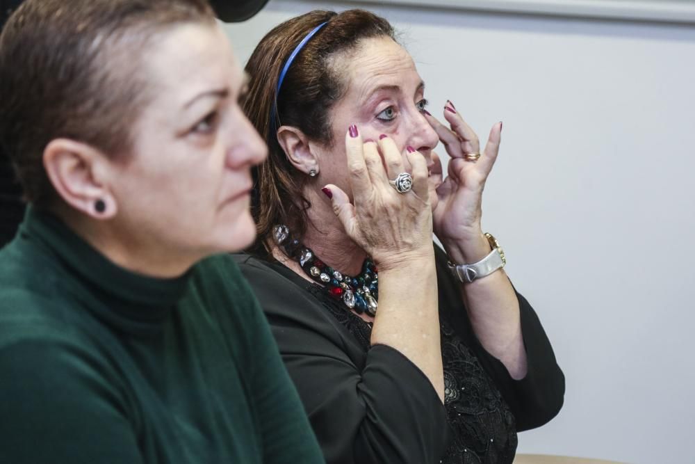 Curso de maquillaje para enfermas de cáncer en el HUCA