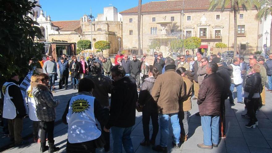 Pensionistas piden el incremento de las prestaciones en Mérida