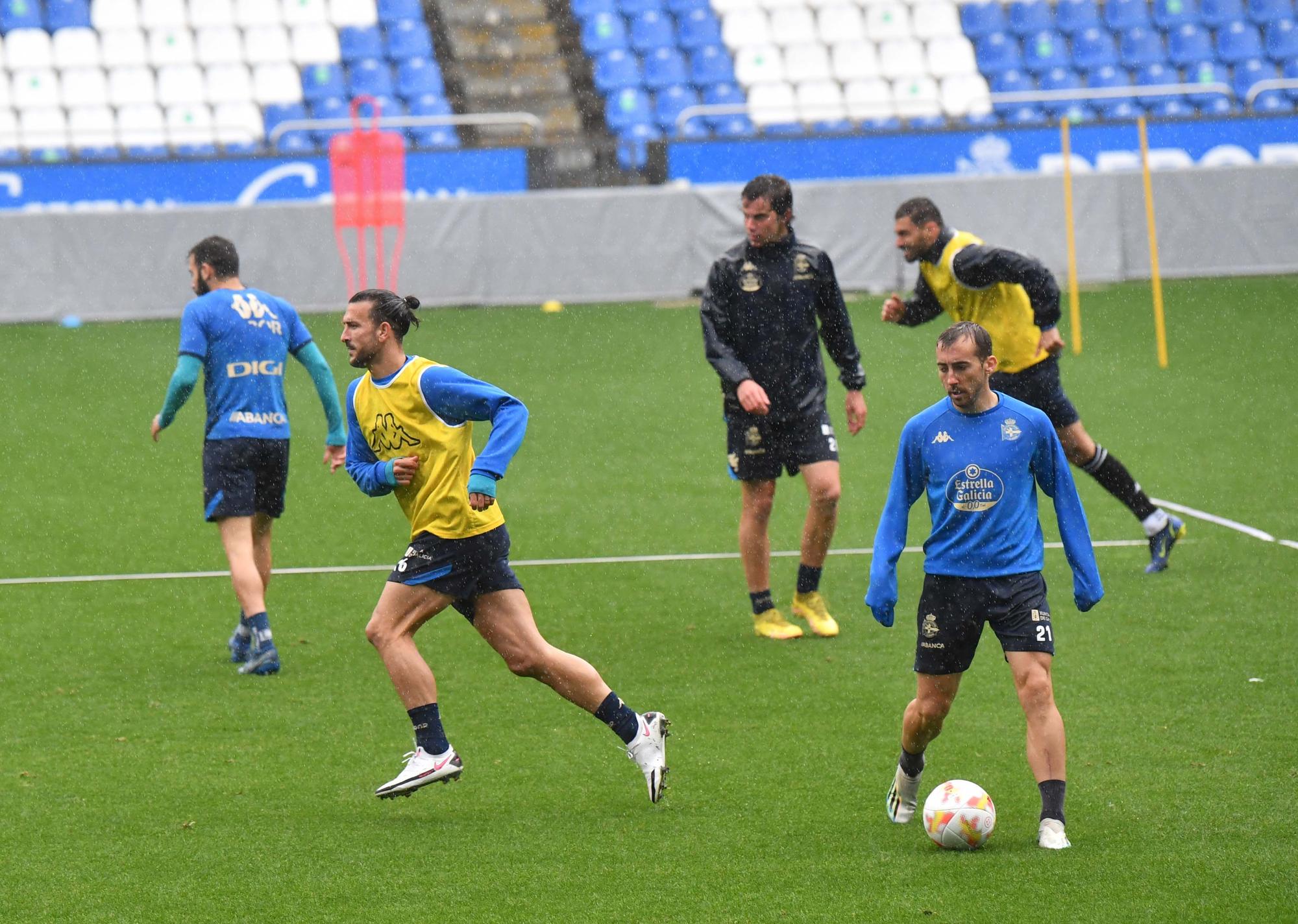 El Dépor entrena en Riazor para preparar el derbi de A Malata