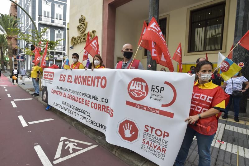 Concentración de trabajadores de Correos