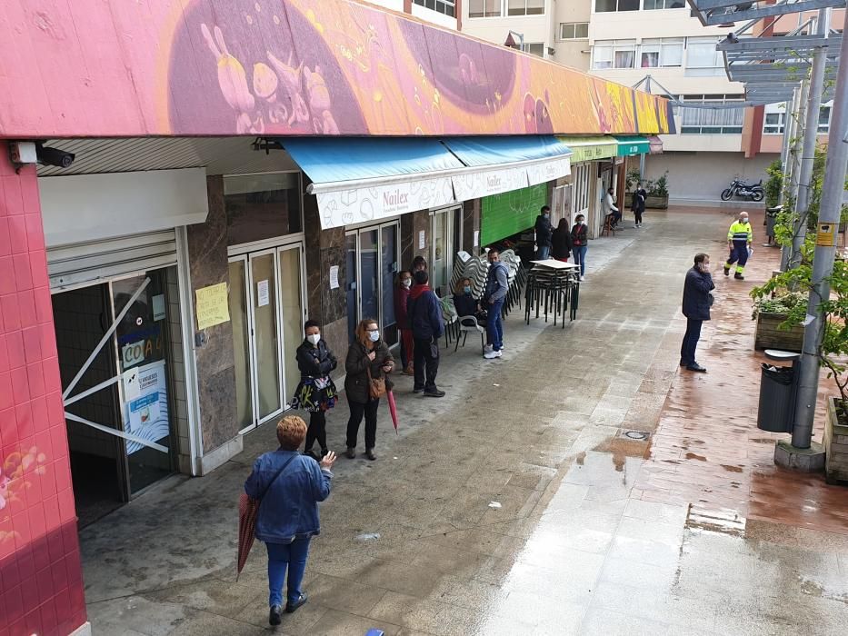 Desalojan un centro comercial en Vigo por un cortocircuito