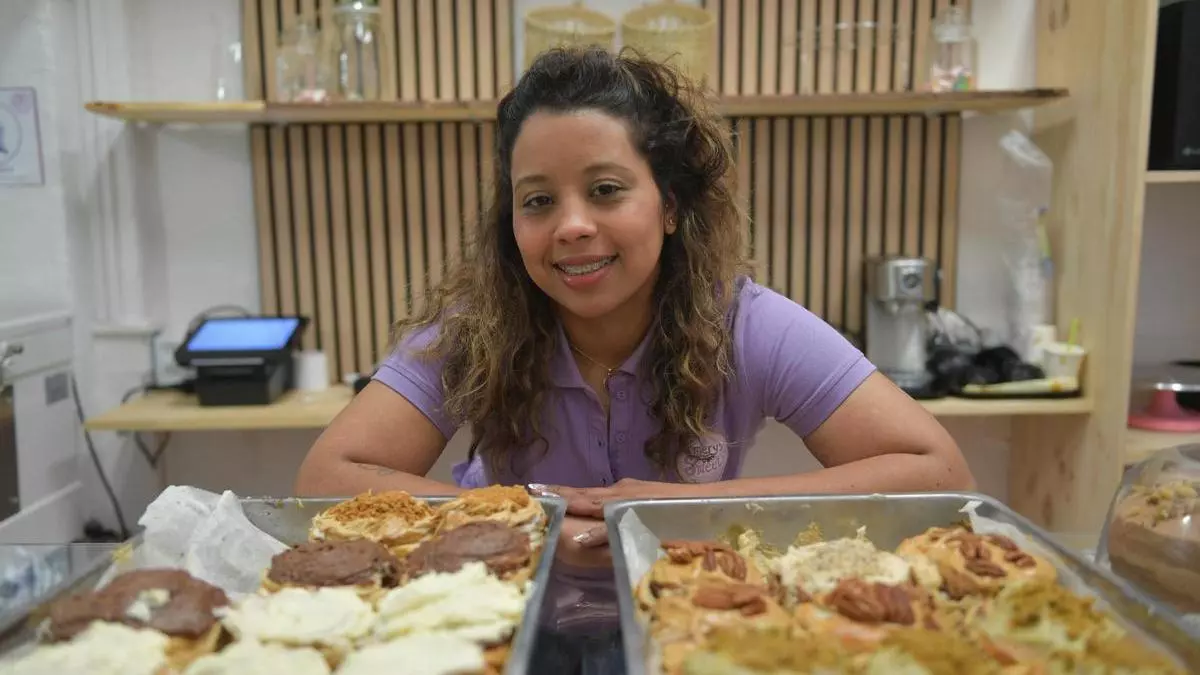Los golfeados, el dulce venezolano de moda en A Coruña