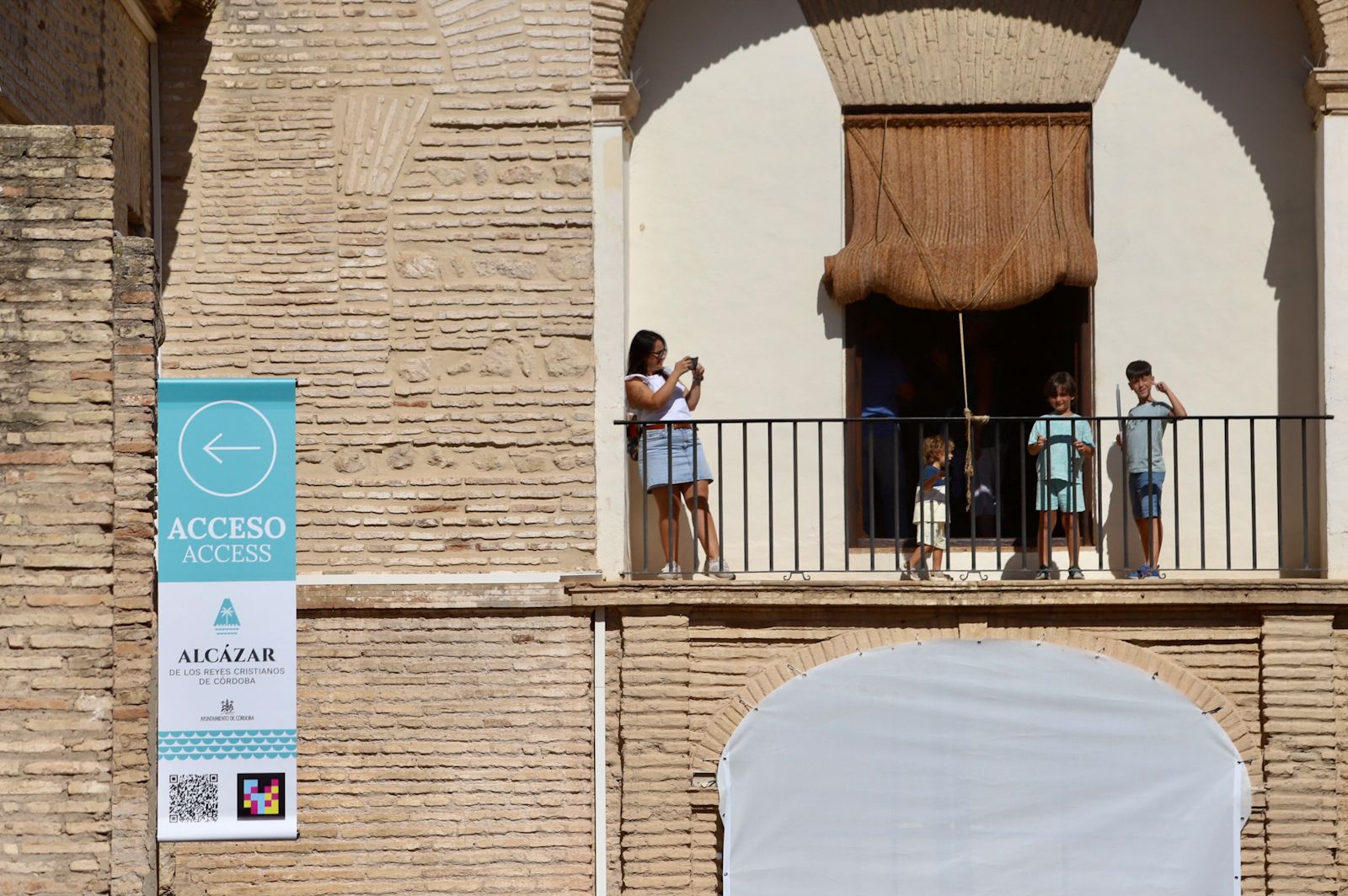 La entrada al Alcázar de Córdoba se hace desde este viernes por la puerta de la Ribera