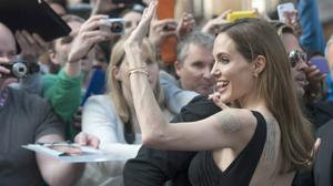 Angelina Jolie reapareix després de la seva doble mastectomia.