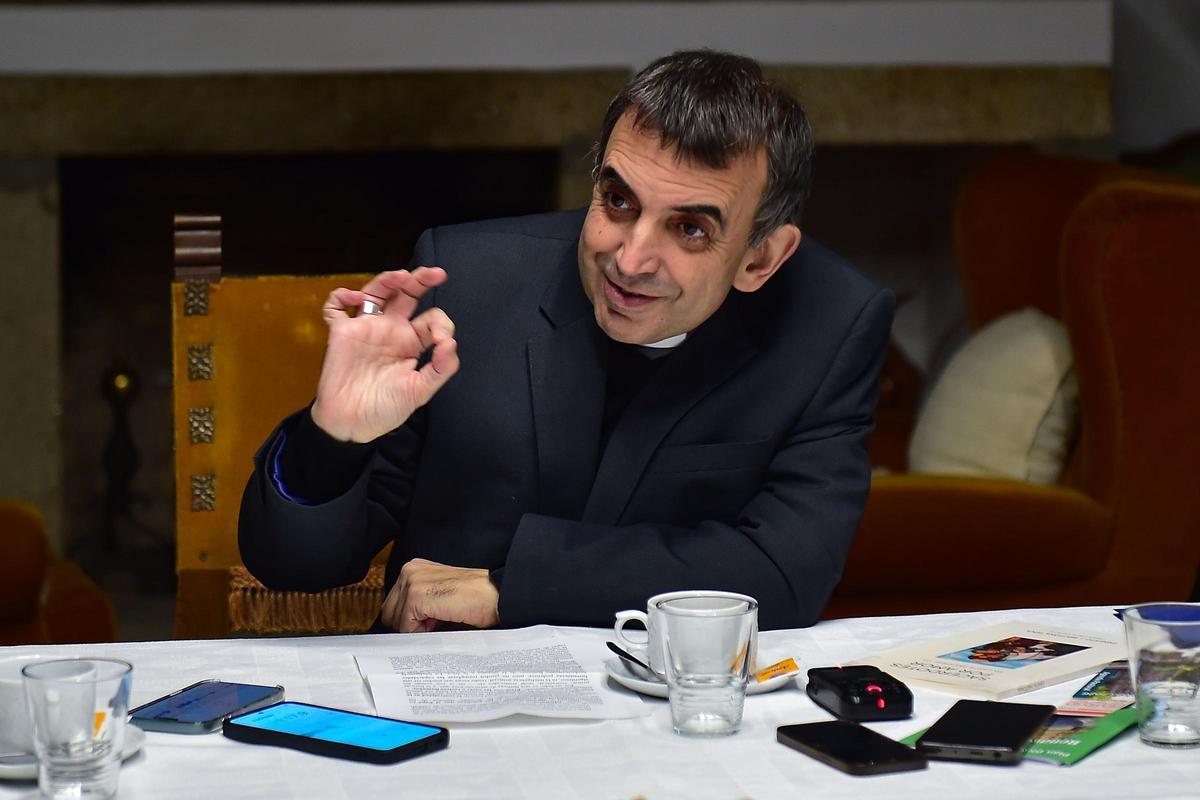 El obispo de Plasencia habla sobre comunicación e inteligencia artificial.