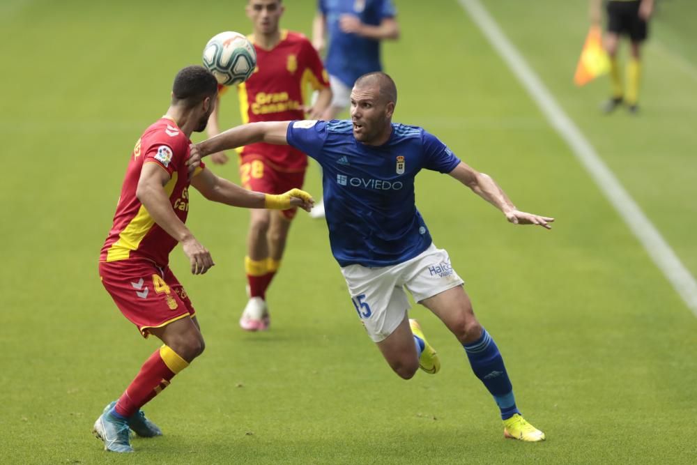 Un lance del Real Oviedo-Las Palmas