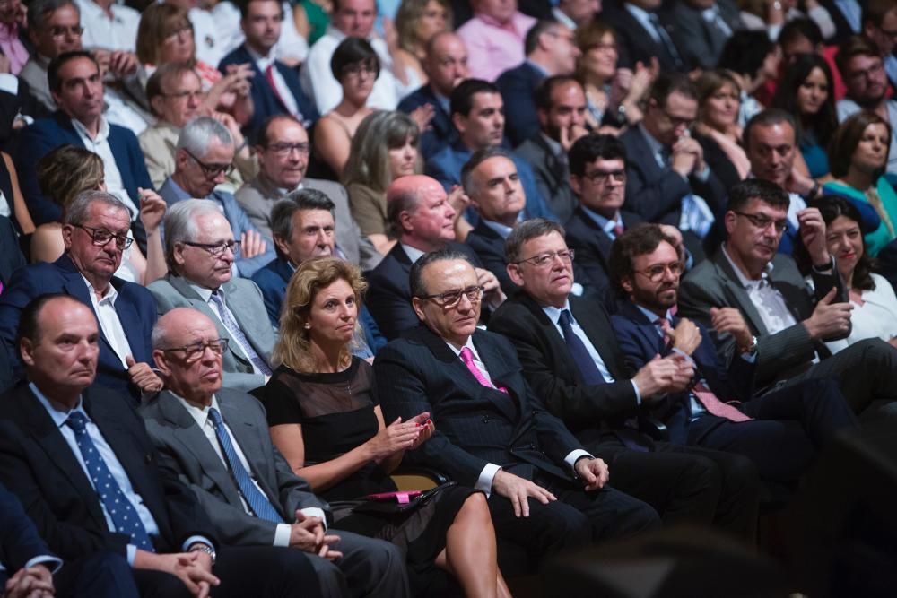 Jose Vicente Morata, presidente de la Cámara de Comercio de Valencia, Jesús Prado, consejero EPI, Amparo Marco, alcaldesa de Castelló, Javier Moll, presidente EPI, Ximo Puig, president de la Generalitat Valenciana, Aitor Moll, consejero delegado EPI Fotos: Carme Ripolles