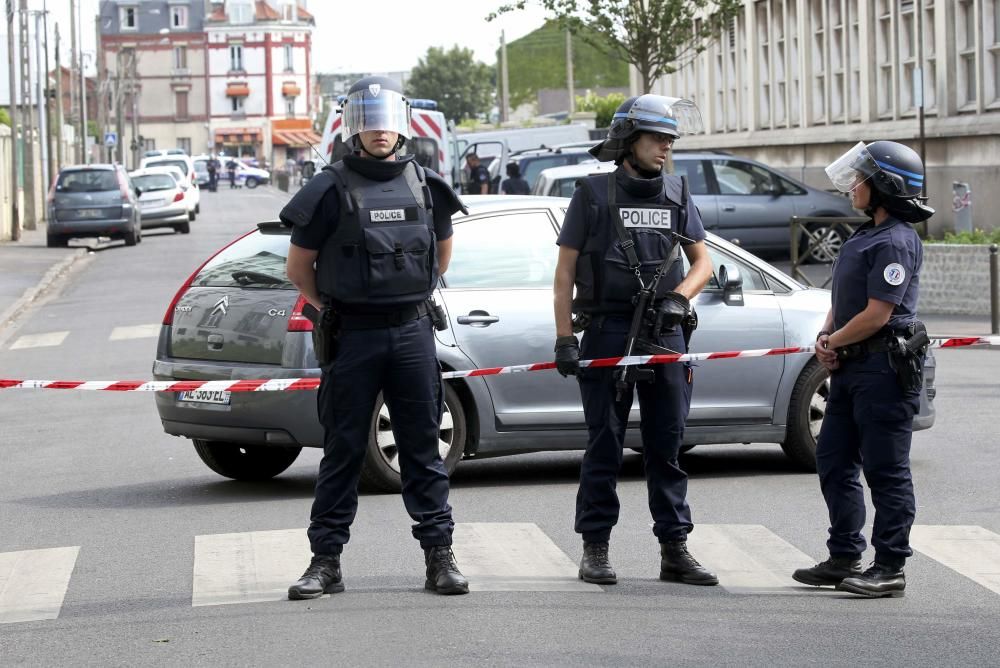 Una veintena de personas han sido detenidas durante una operación antiterrorista llevada a cabo por la Policía francesa en Argenteuil, una localidad al norte de París.