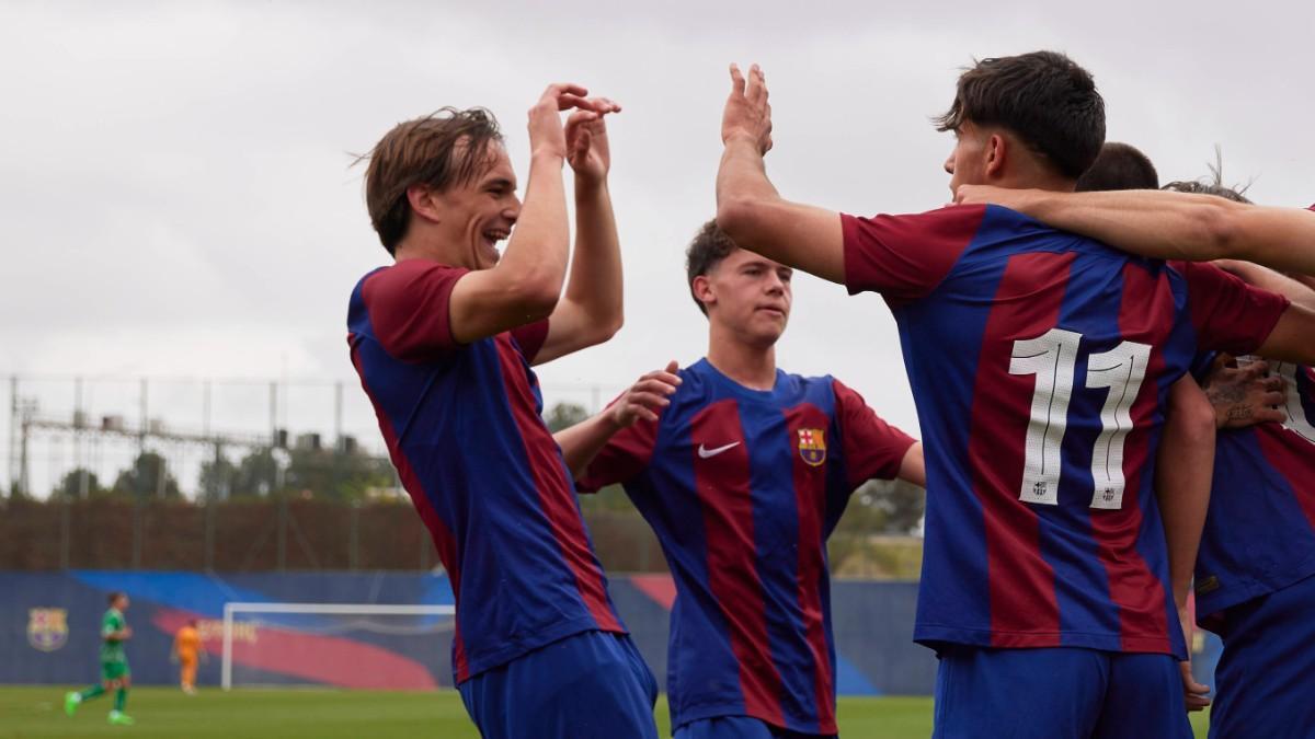 Dani Ferrer celebró eufórico un gol del Juvenil B