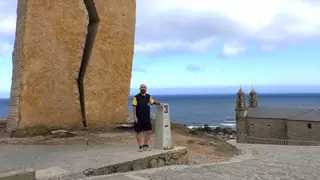 El cartero Fernando Neo, de Muxía, protagoniza el vídeo de Correos para promocionar el Camino