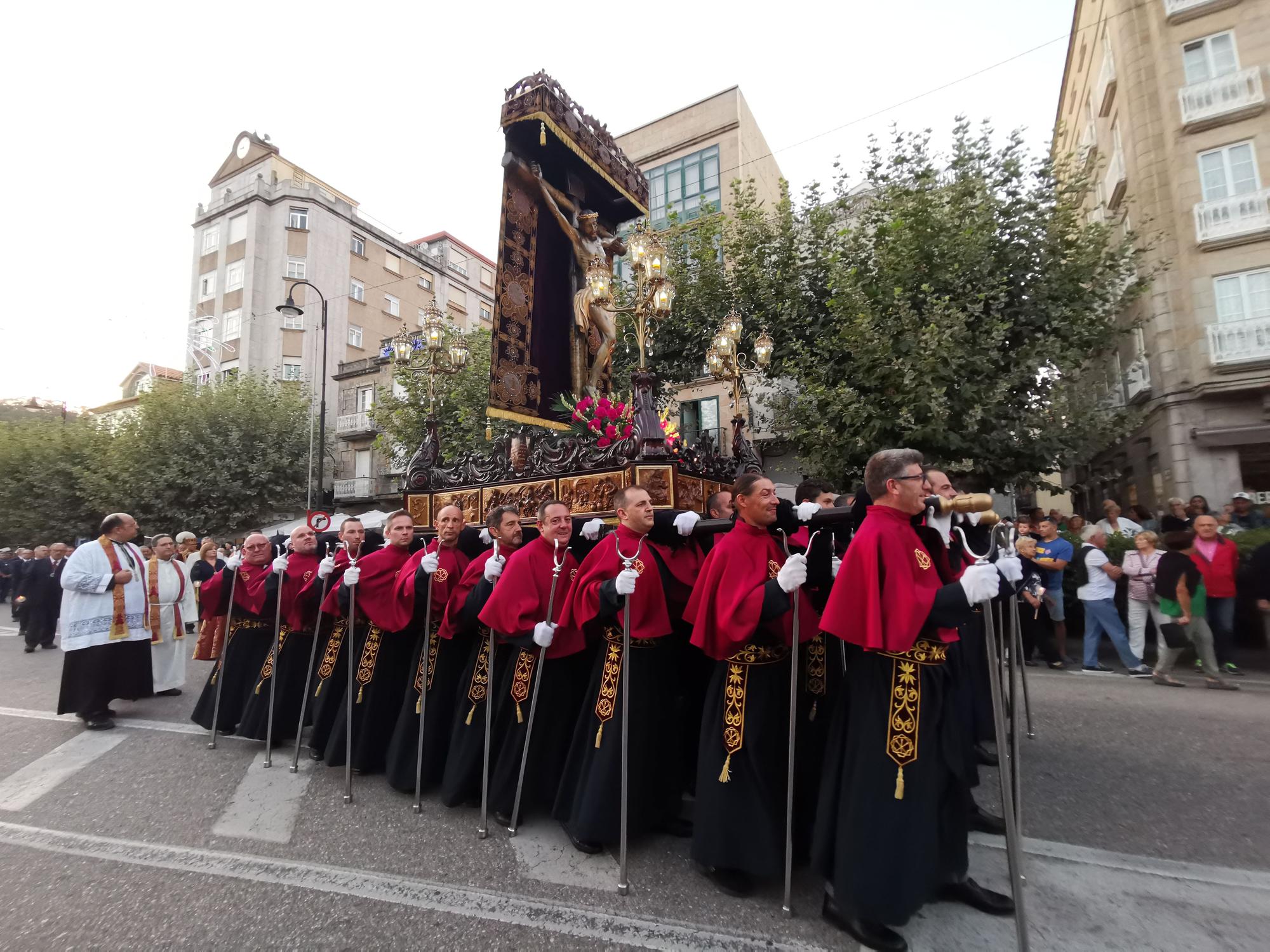 La procesión de las Festas do Cristo de Cangas