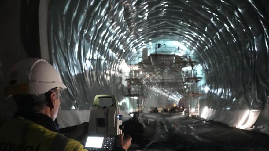 Interior envía a las Cortes un proyecto de ley para regular a quienes operen en servicios esenciales para el país