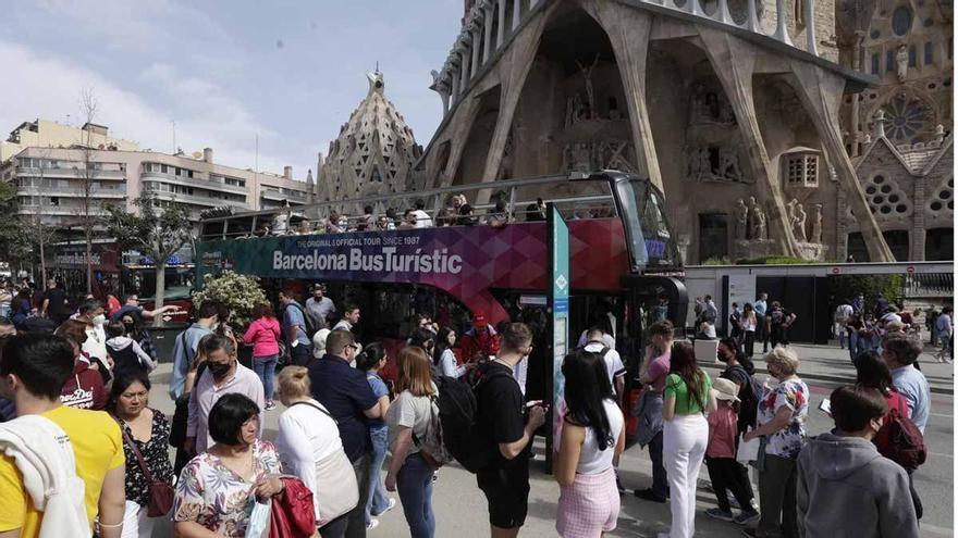 España afronta un roto de 1.000 millones por el menor gasto de los turistas internacionales