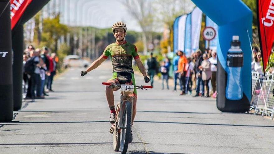 No hay podio que se resista al Extremadura Ecopilas MTB