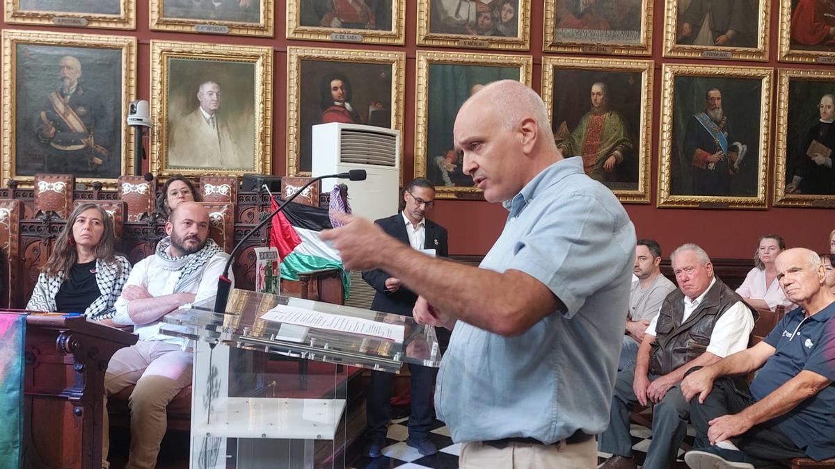 El agente Pedro Torres ha intervenido durante el pleno.