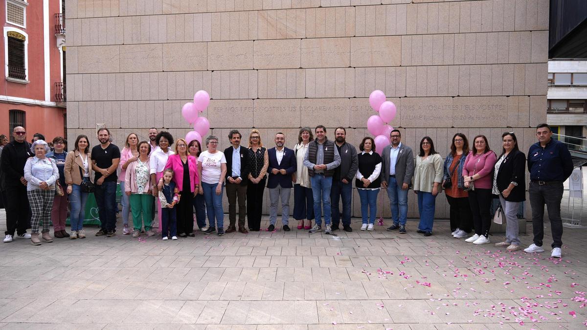 Galeria: Vila-real commemora el Dia Mundial contra el Càncer de Mama amb l'AECC