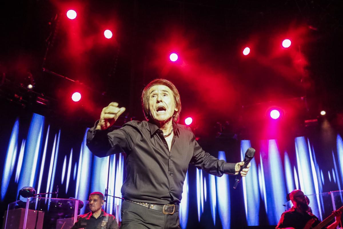 Raphael vuelve a llenar la Axerquía