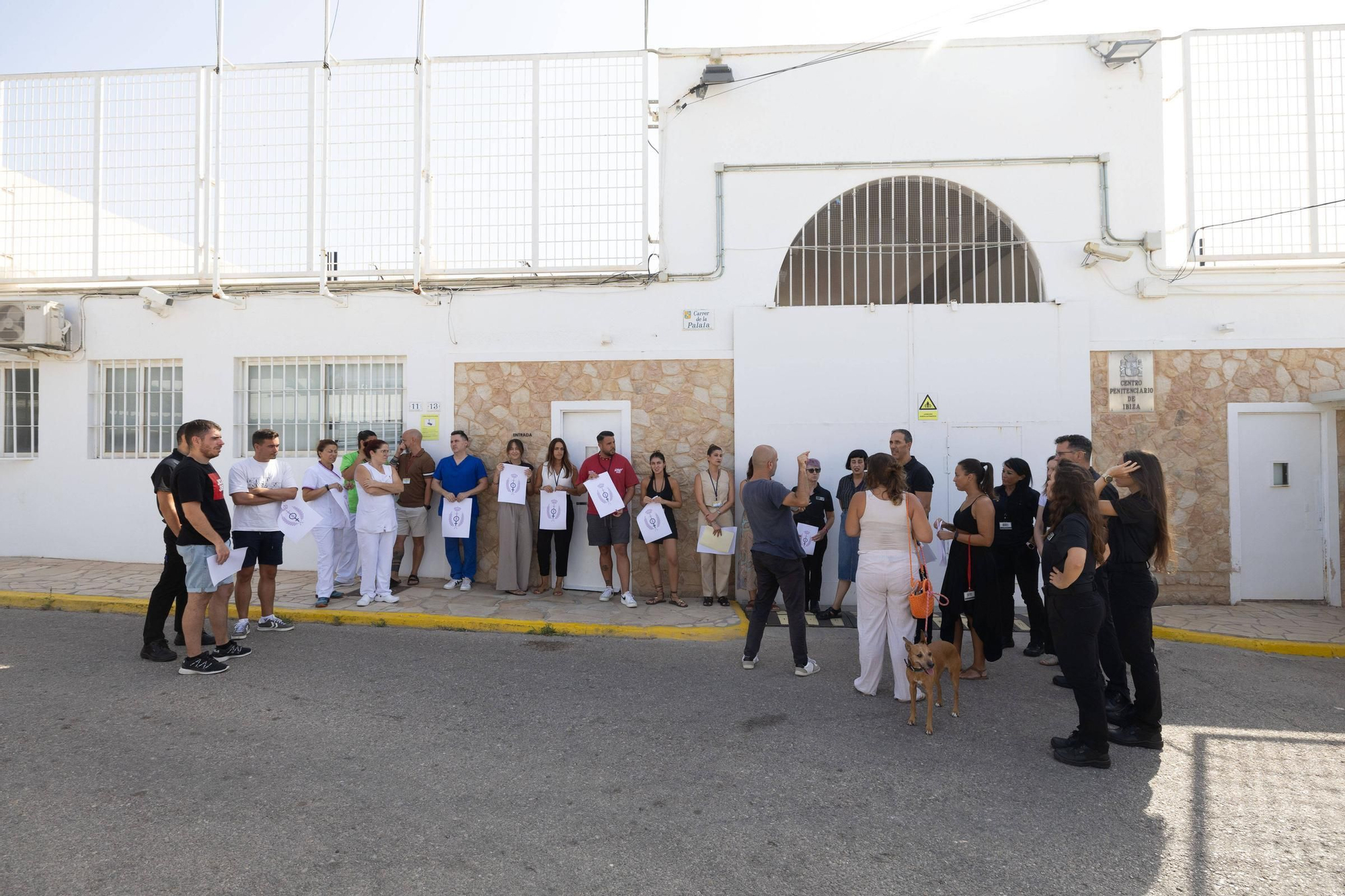 Descubre las fotos de la concentración de protesta de los funcionarios de prisiones de Ibiza