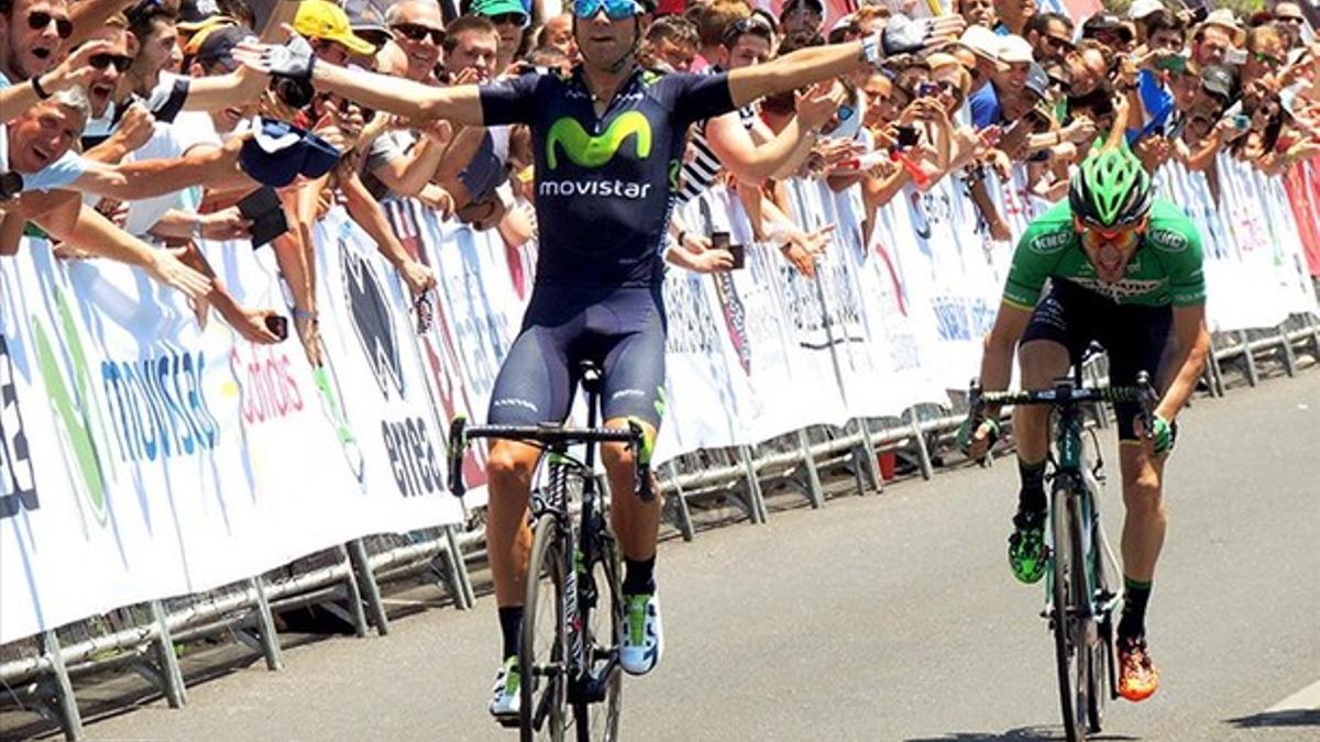 Alejandro Valverde bate a Carlos Barbero en el esprint por el oro del Campeonato de España de Cáceres.