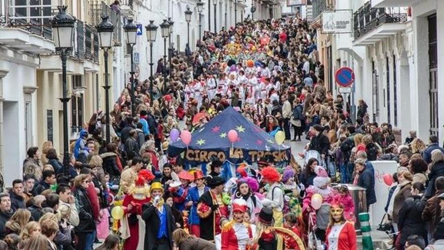 Vélez-Málaga presentará este sábado el cartel del Carnaval 2020 obra de Salvador Vega