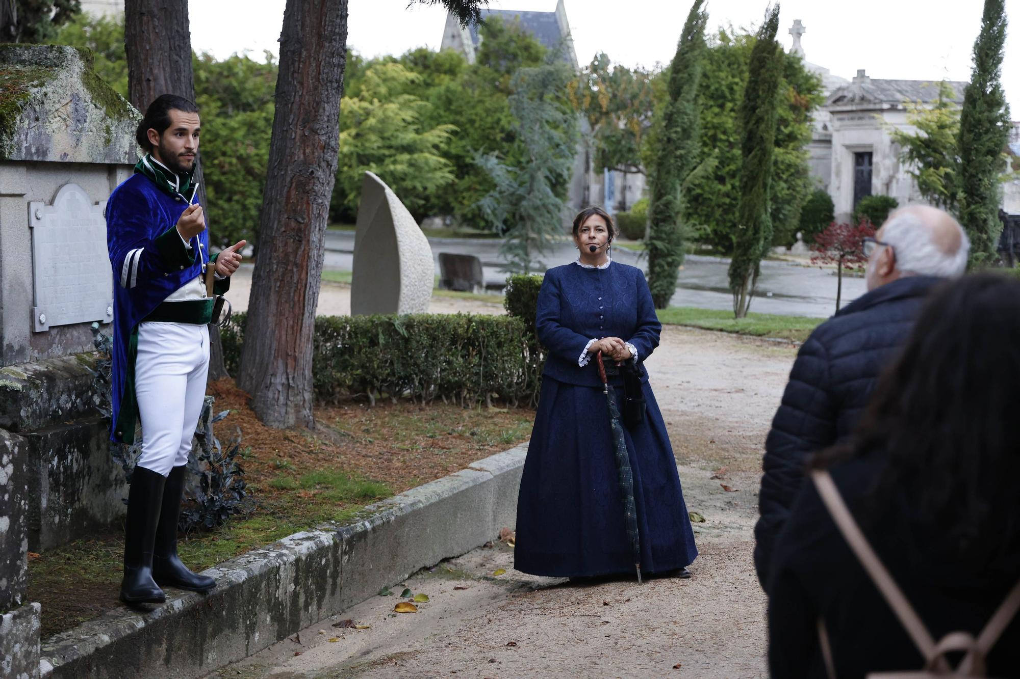 Recorremos el cementerio de Pereiró con Cachamuiña, Concepción Arenal e Irene Ceballos