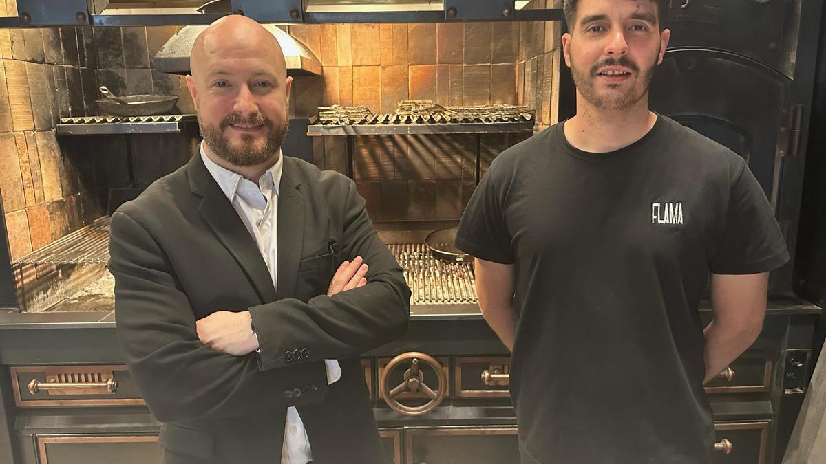 Ricardo Espíritu y Edu Espejo en la parrilla de Flama