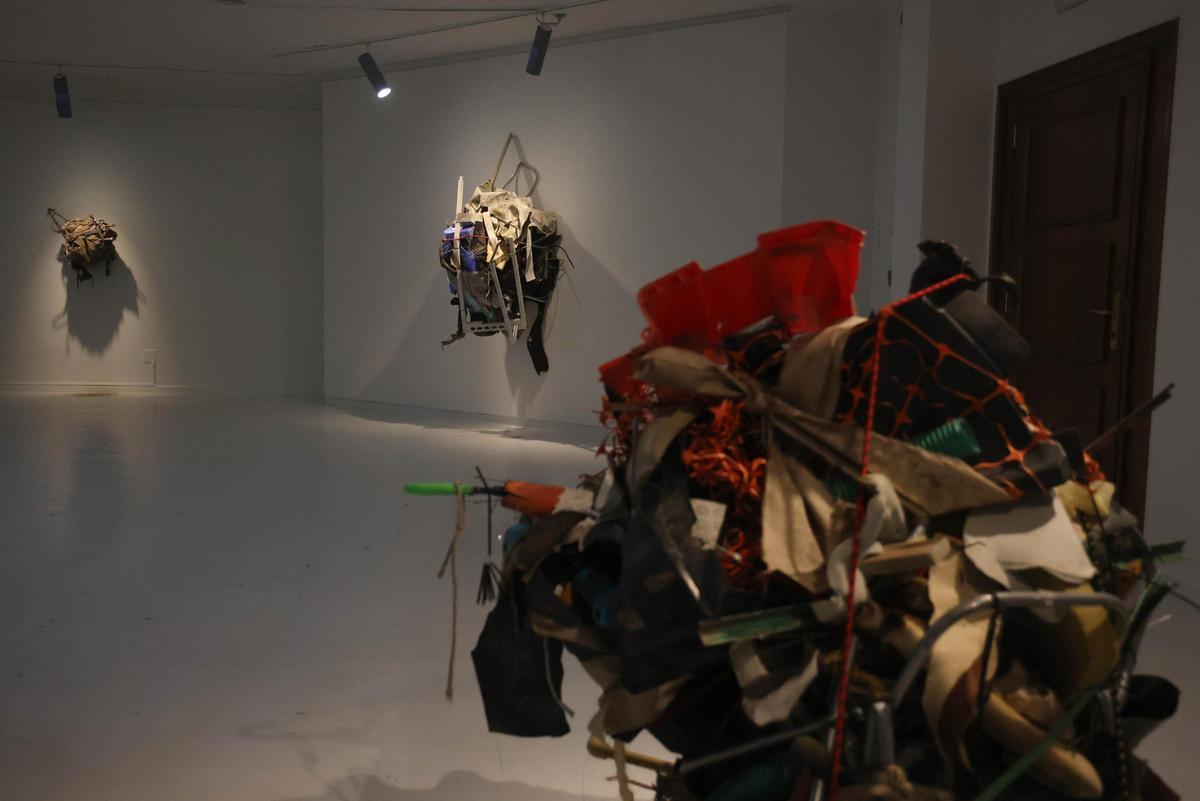 Exposición «Seis Cabezas», del artista Alejandro Fuertes, en la Fundación Laxeiro.