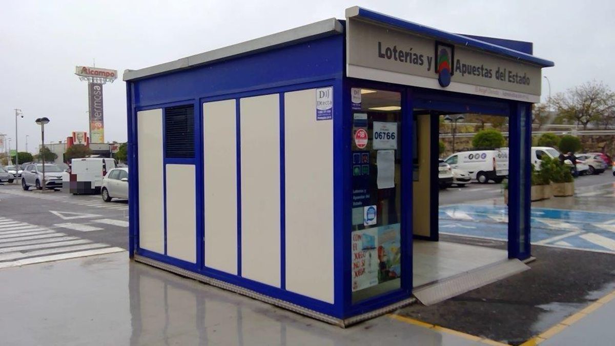 Administración situada en el Centro Comercial de Vistahermosa de Antonio R. Carratalá