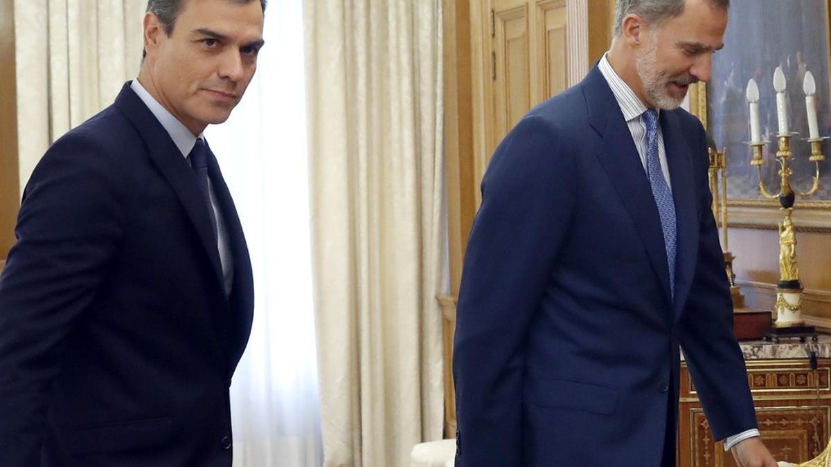 El Rey recibe al líder del PSOE, Pedro Sánchez, en la Zarzuela.