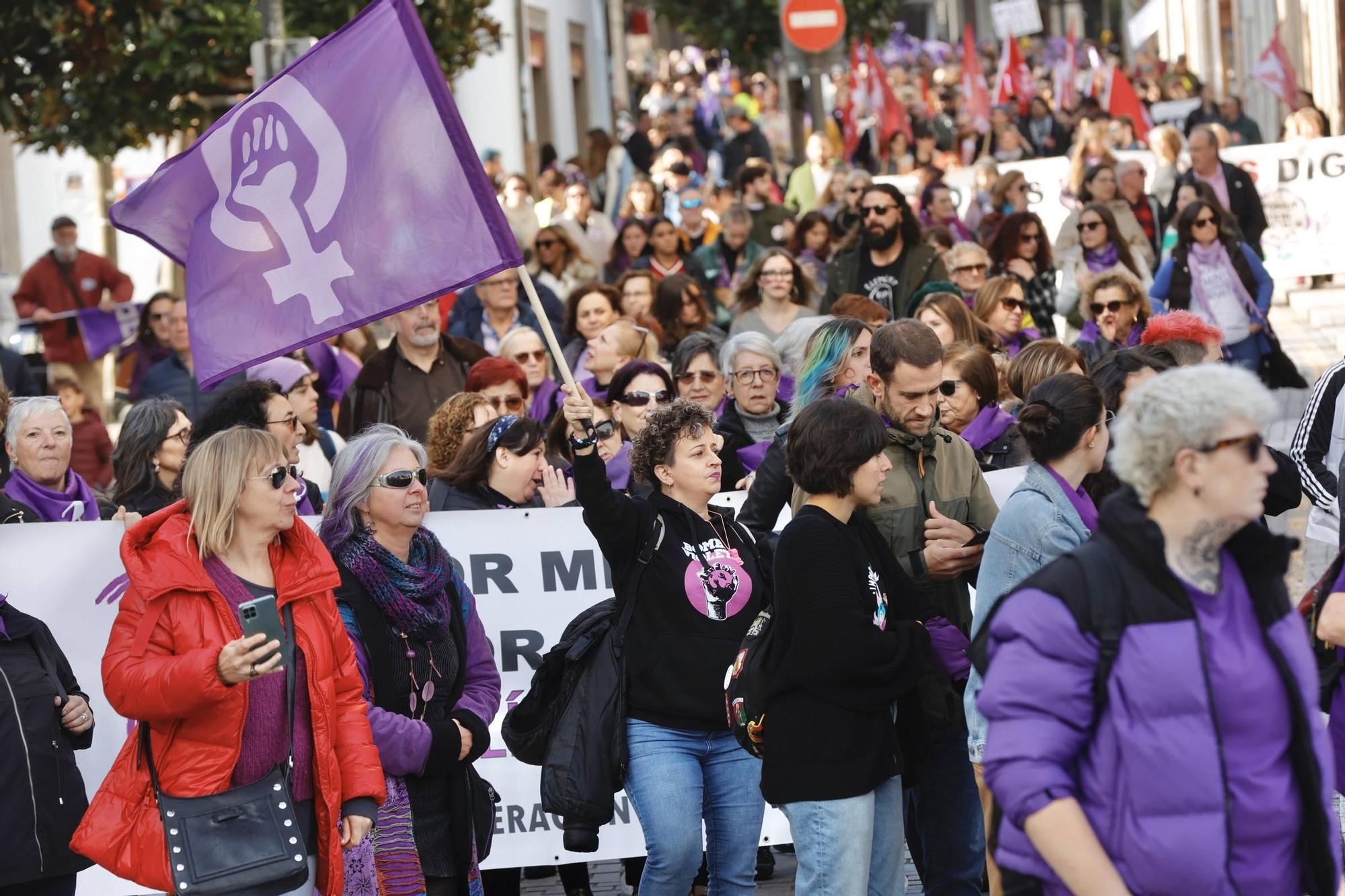 Así fue la manifestación del 25N en Pola de Siero