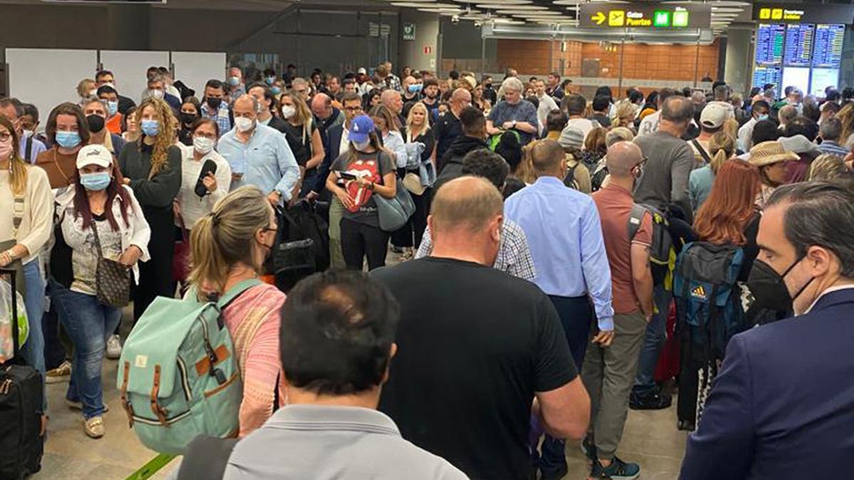 Colas en el aeropuerto de Madrid-Barajas.