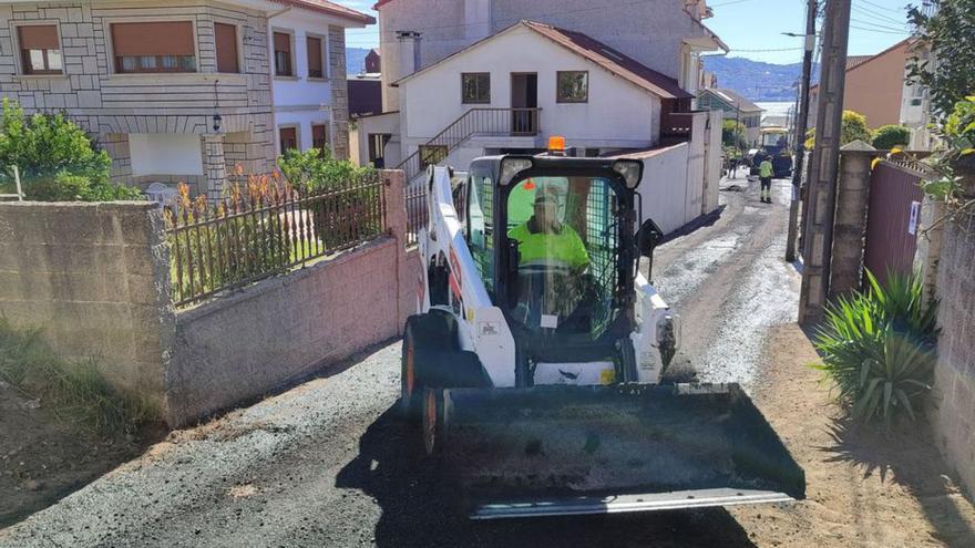 El concello acomete la mejora del firme del Camiño da Senra con un nuevo asfaltado
