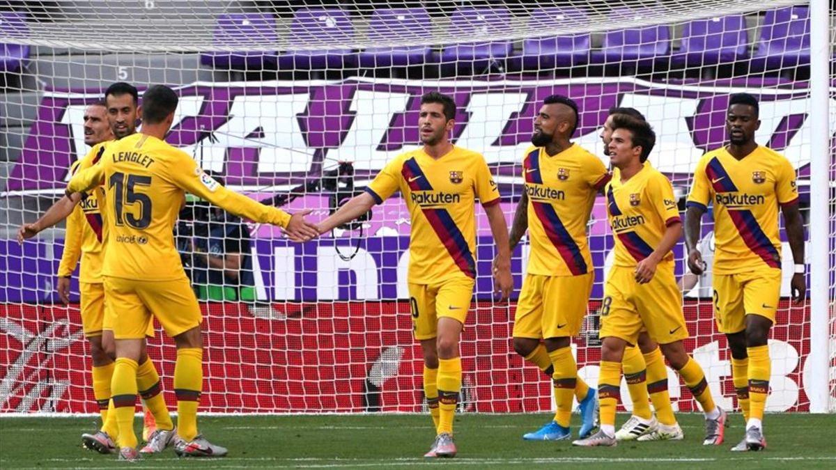 El Barça celebró el gol de Vidal