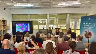 La nueva guía de salud de Murcia prioriza la prevención de adicciones y el bienestar mental juvenil
