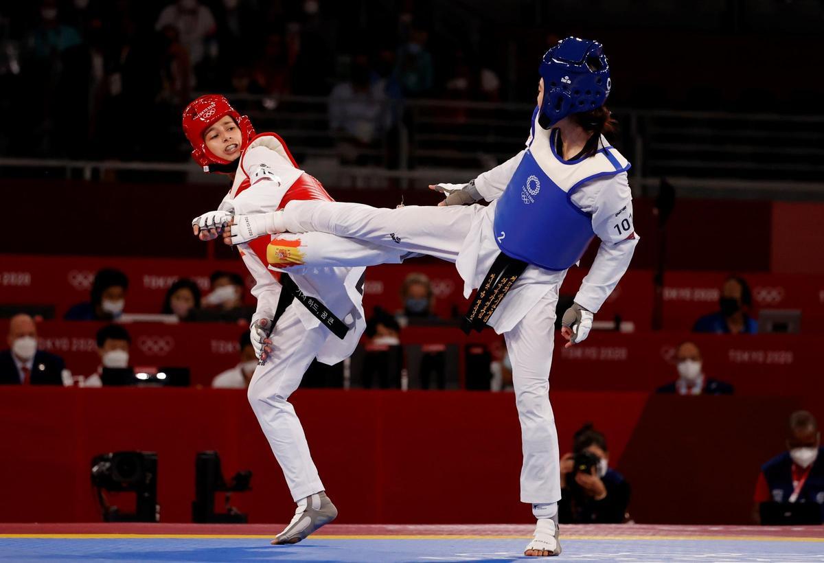 Adriana Cerezo, plata en taekwondo, primera medallista española Adriana Cerezo, plata en taekwondo, primera medallista española