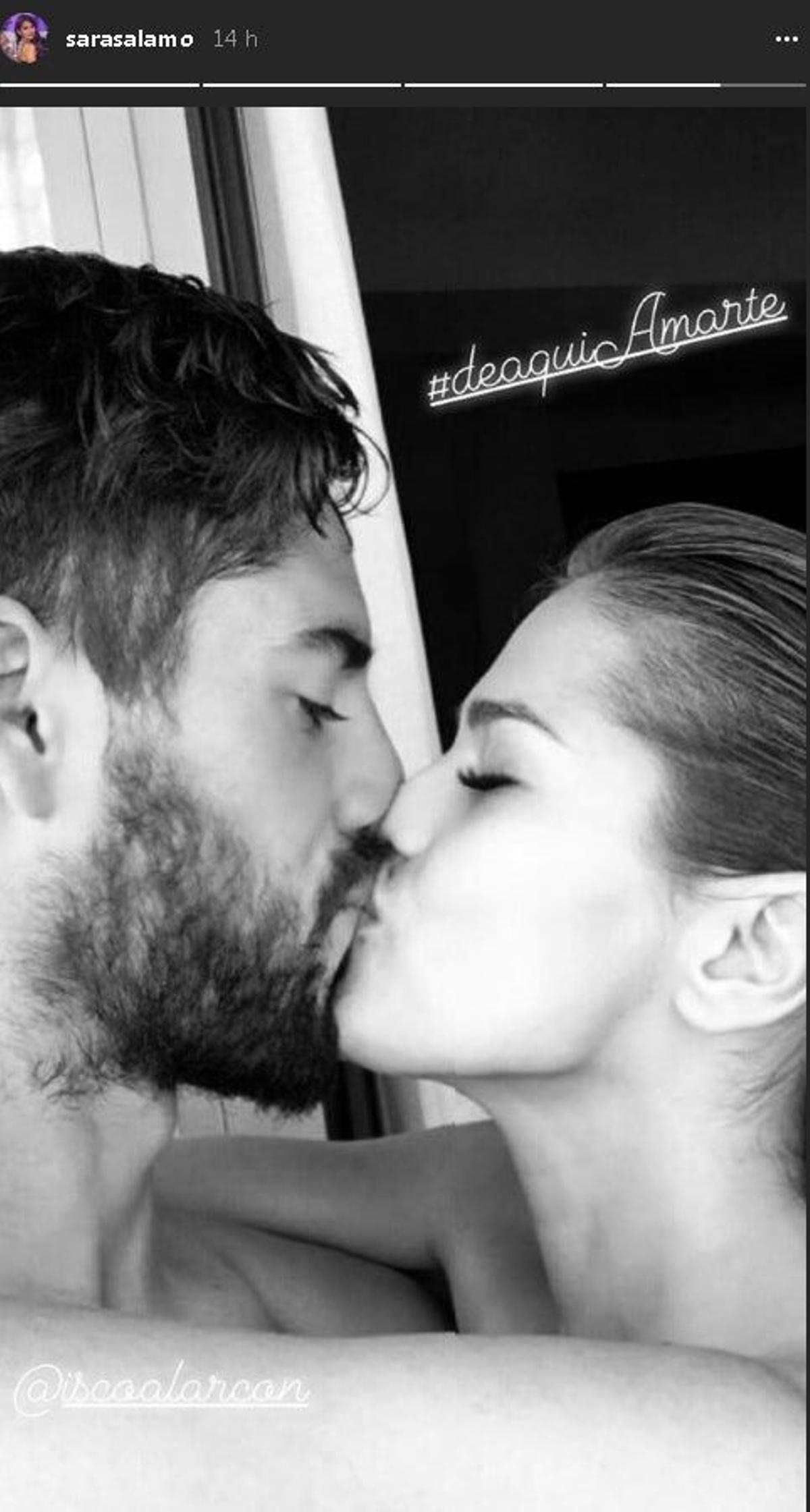 Isco y Sara besándose