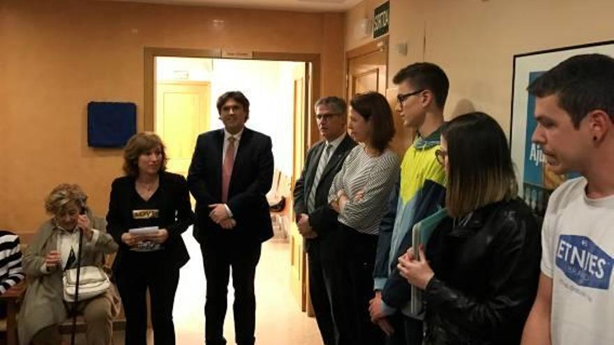 El PDeCat col·loca la placa en homenatge a Natàlia Molero