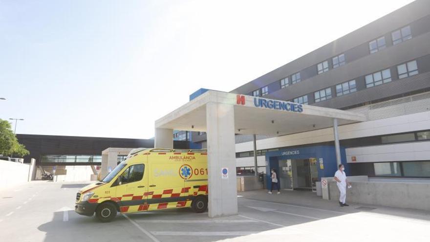 Entrada principal del servicio de Urgencias del Hospital Can Misses.