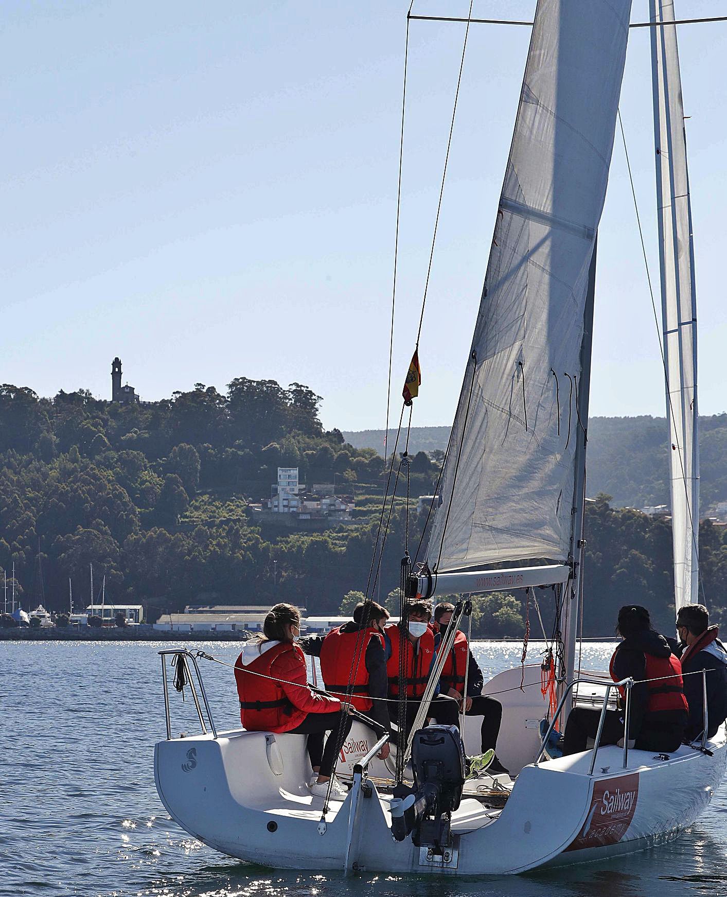 Ya de viaje por la ría en unode los barcosde Sailway. 